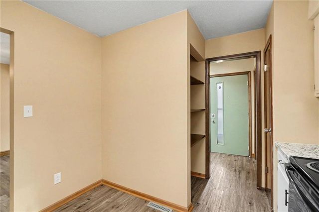 11321 Calico Drive, Kansas City, MO 64137