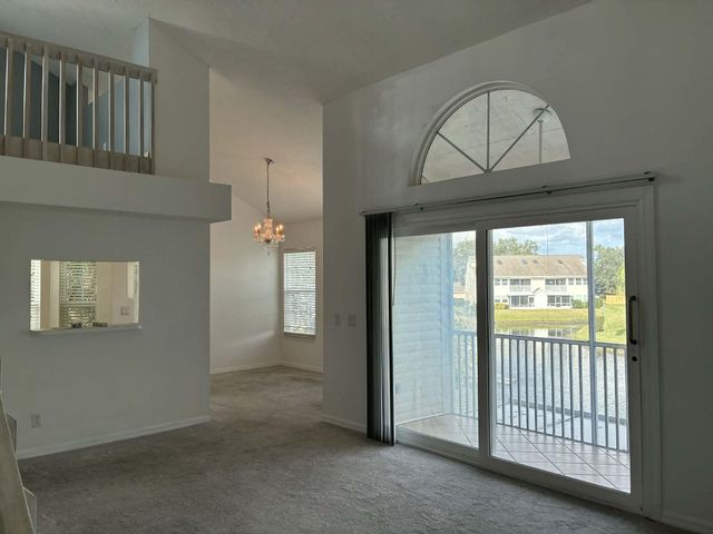 1930 Westminster Circle 112, Vero Beach, FL 32966