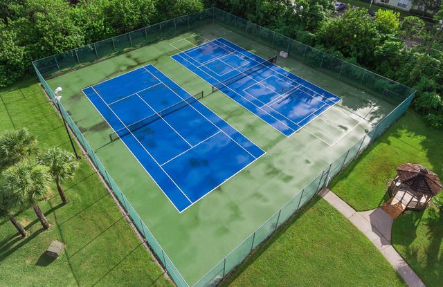 1930 Westminster Circle 112, Vero Beach, FL 32966