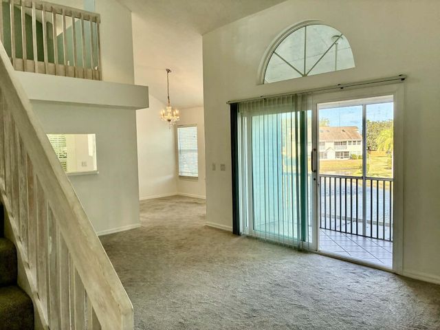 1930 Westminster Circle 112, Vero Beach, FL 32966