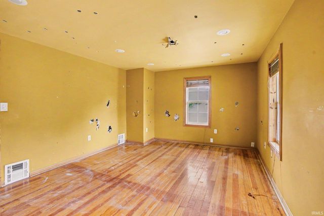1122 N Huey Street, South Bend, IN 46628