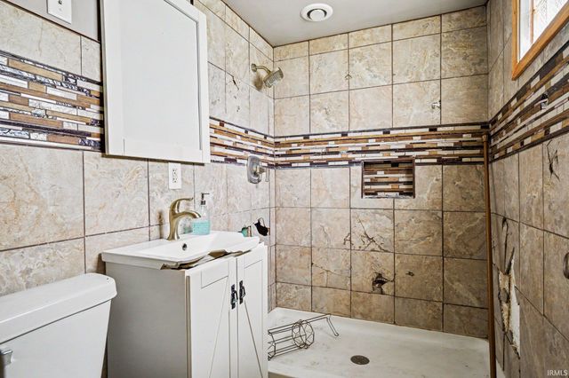 1122 N Huey Street, South Bend, IN 46628