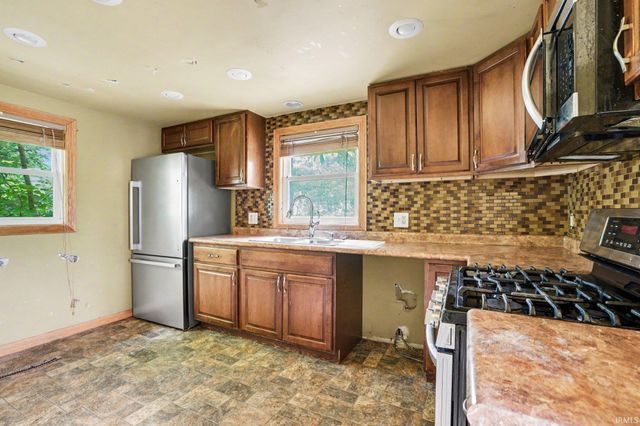 1122 N Huey Street, South Bend, IN 46628