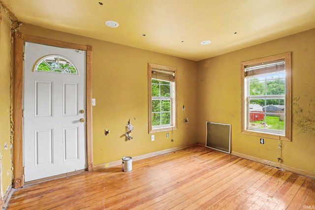 1122 N Huey Street, South Bend, IN 46628