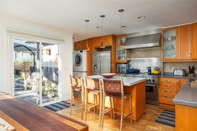 2011 Tustin Avenue, Costa Mesa, CA 92627