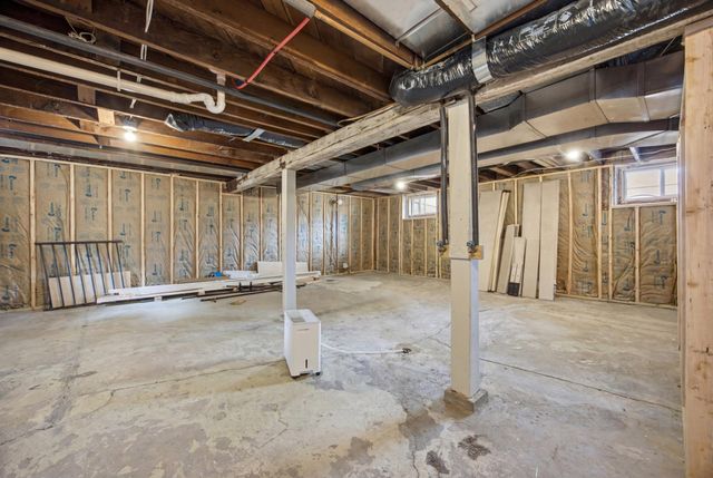 1402 8th Avenue S, Fargo, ND 58103