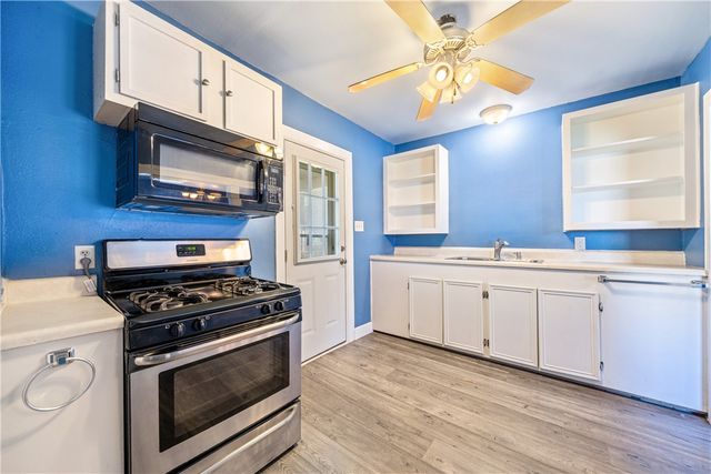 4117 Summit Dr, Corpus Christi, TX 78418