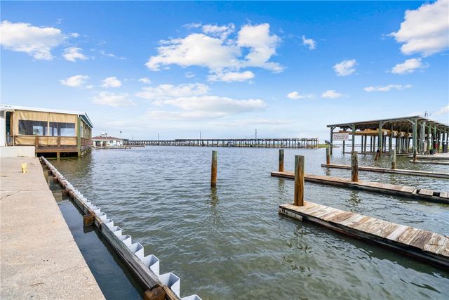 4117 Summit Dr, Corpus Christi, TX 78418