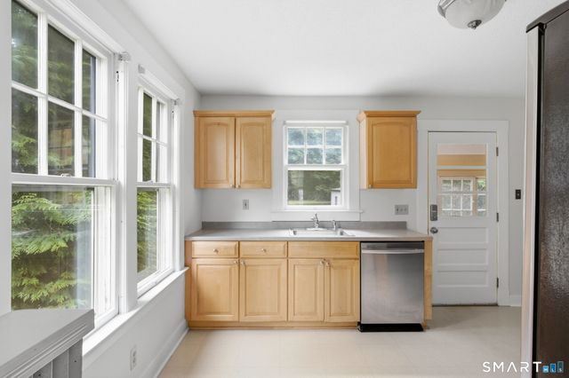 91 State Street, Wethersfield, CT 06109
