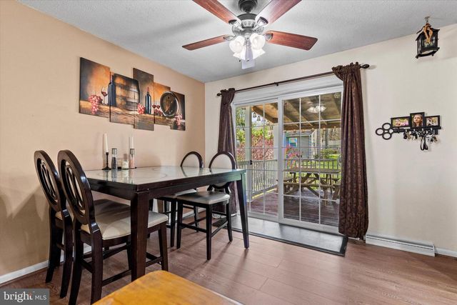 34 WASHINGTON RD, New Freedom, PA 17349