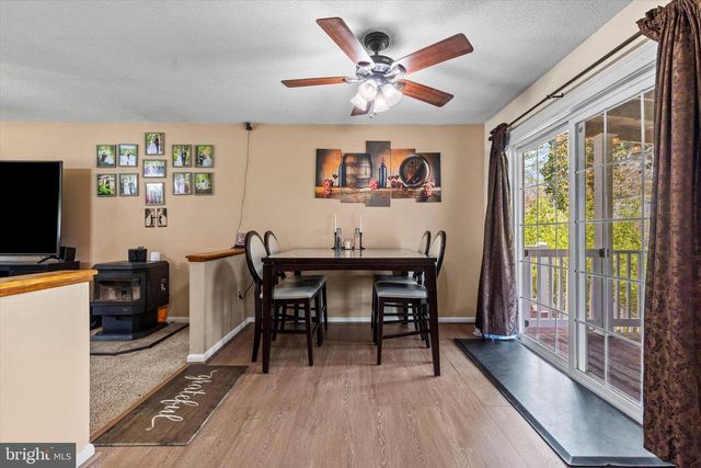 34 WASHINGTON RD, New Freedom, PA 17349