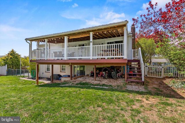 34 WASHINGTON RD, New Freedom, PA 17349