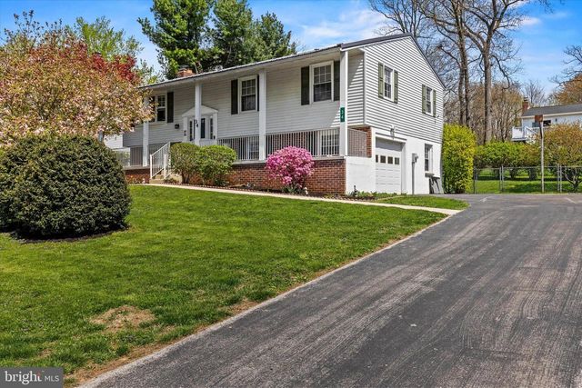 34 WASHINGTON RD, New Freedom, PA 17349