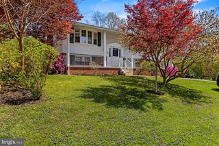 34 WASHINGTON RD, New Freedom, PA 17349