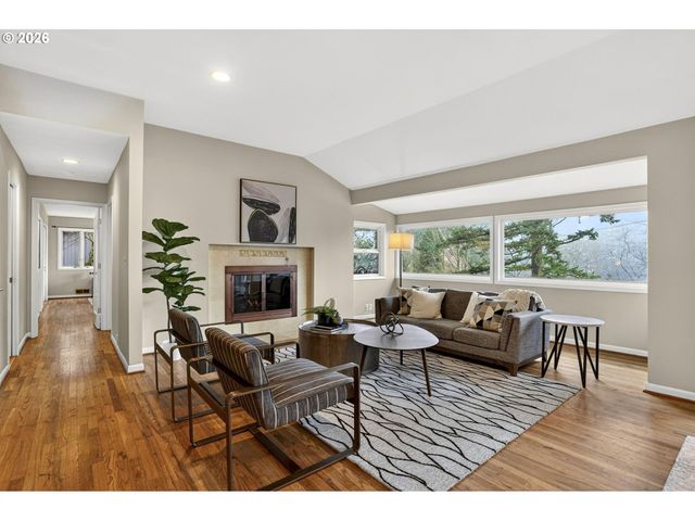 1433 Sw HIGHLAND Rd, Portland, OR 97221