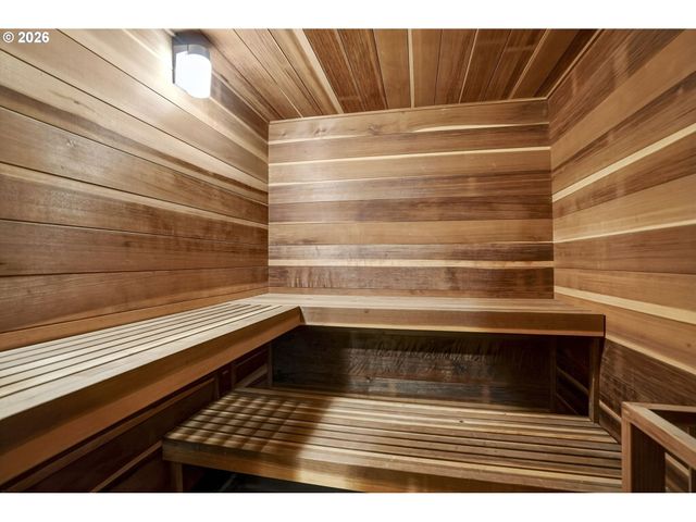 1433 Sw HIGHLAND Rd, Portland, OR 97221