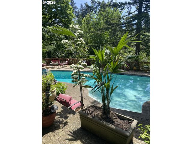 1433 Sw HIGHLAND Rd, Portland, OR 97221