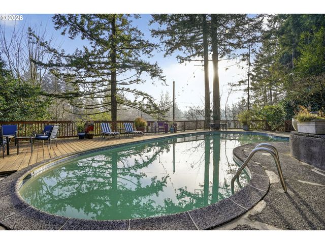 1433 Sw HIGHLAND Rd, Portland, OR 97221