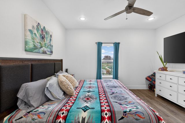 2225 J E Woody Road, Springtown, TX 76082