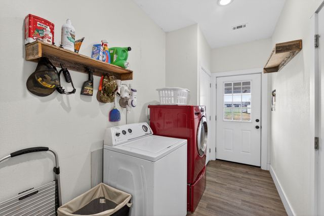 2225 J E Woody Road, Springtown, TX 76082