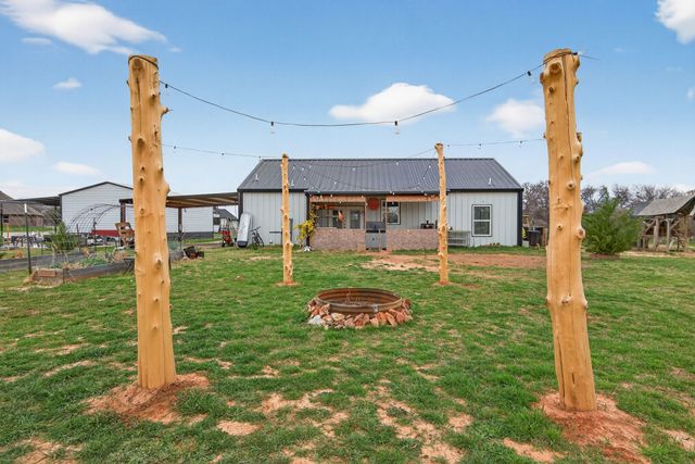 2225 J E Woody Road, Springtown, TX 76082