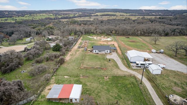 2225 J E Woody Road, Springtown, TX 76082