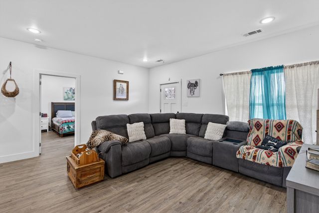 2225 J E Woody Road, Springtown, TX 76082