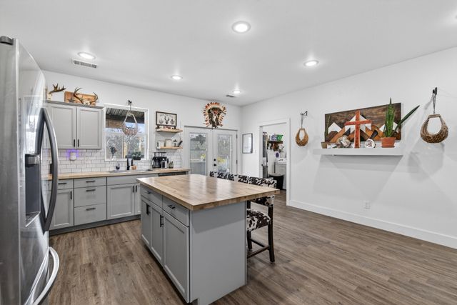 2225 J E Woody Road, Springtown, TX 76082