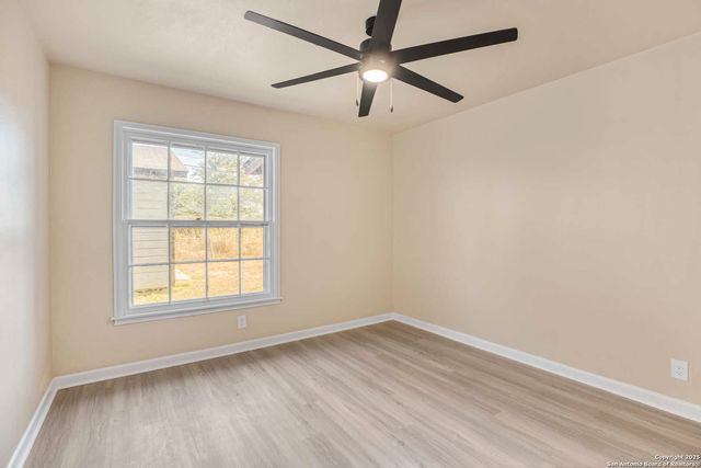 142 W PALFREY, San Antonio, TX 78233