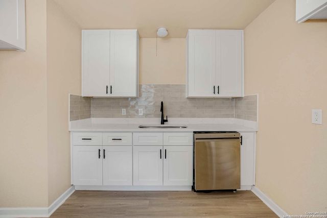 142 W PALFREY, San Antonio, TX 78233