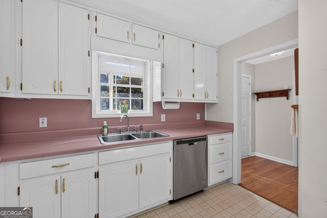 156 Edwards Way, Stockbridge, GA 30281