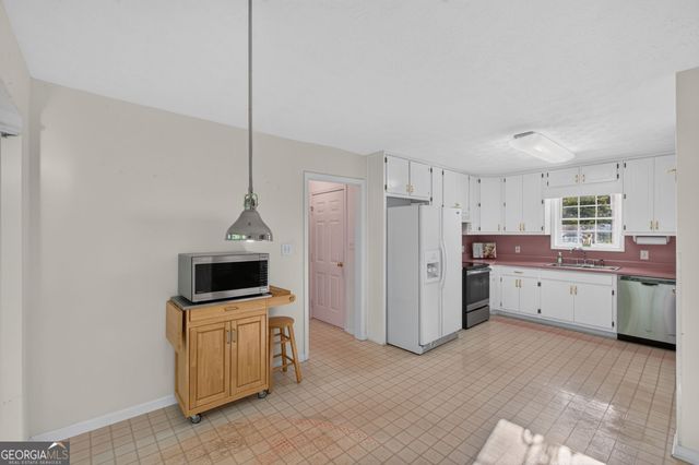 156 Edwards Way, Stockbridge, GA 30281