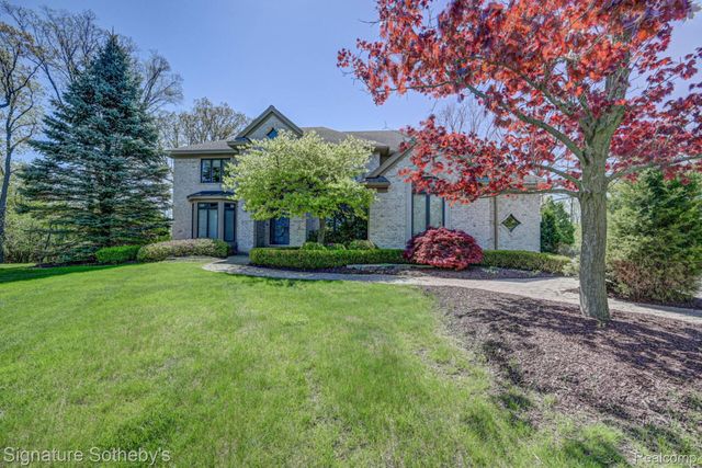 3225 Legacy Court, West Bloomfield Charter Township, MI 48323