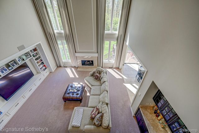 3225 Legacy Court, West Bloomfield Charter Township, MI 48323