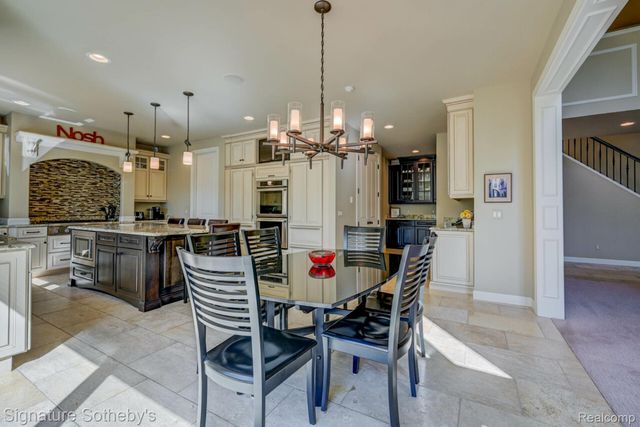 3225 Legacy Court, West Bloomfield Charter Township, MI 48323
