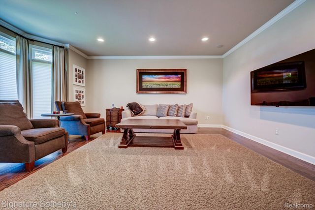 3225 Legacy Court, West Bloomfield Charter Township, MI 48323