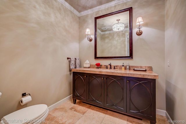 3225 Legacy Court, West Bloomfield Charter Township, MI 48323