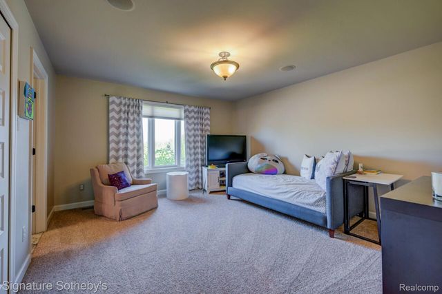 3225 Legacy Court, West Bloomfield Charter Township, MI 48323