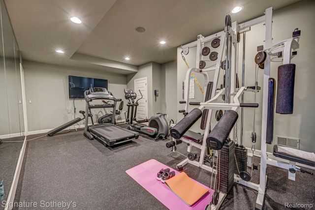 3225 Legacy Court, West Bloomfield Charter Township, MI 48323