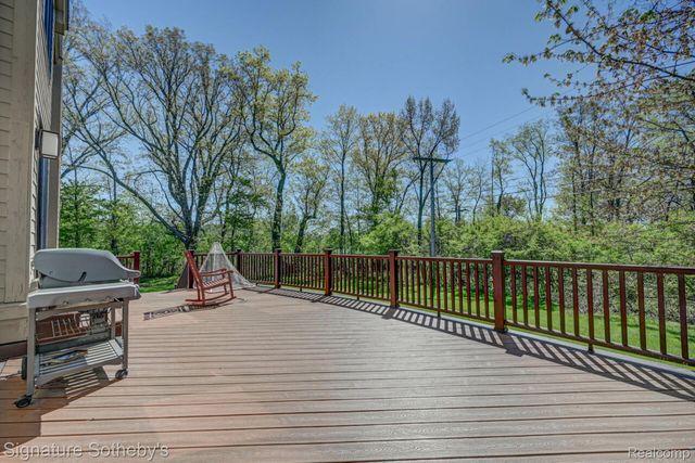 3225 Legacy Court, West Bloomfield Charter Township, MI 48323
