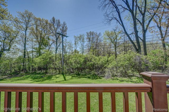 3225 Legacy Court, West Bloomfield Charter Township, MI 48323