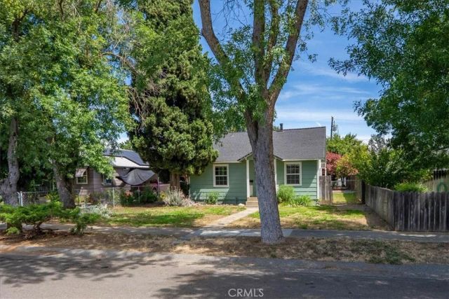 812 South, Corning, CA 96021