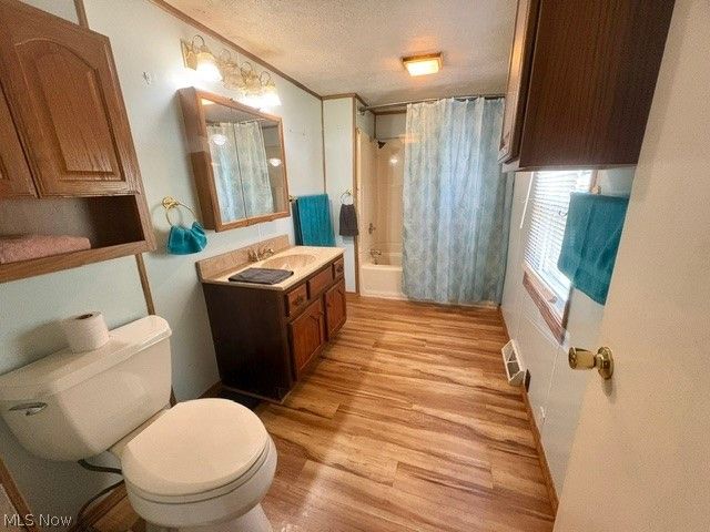 2047 Wilson Avenue NE, Warren, OH 44483