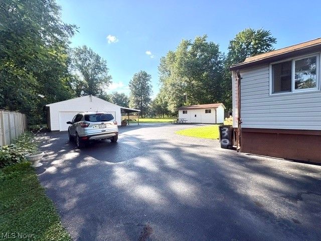 2047 Wilson Avenue NE, Warren, OH 44483