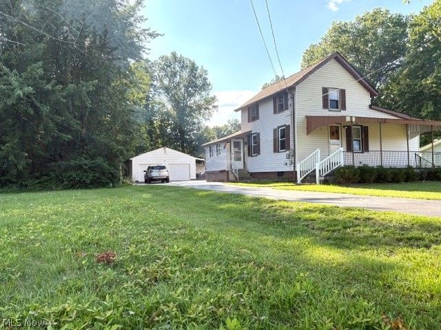 2047 Wilson Avenue NE, Warren, OH 44483