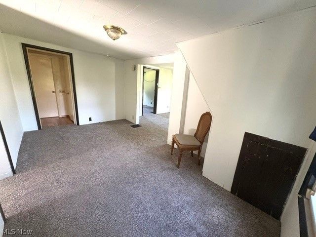 2047 Wilson Avenue NE, Warren, OH 44483
