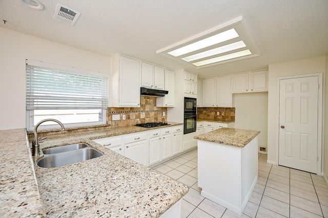 12506 Limber Pine Pl Place, Cypress, TX 77429