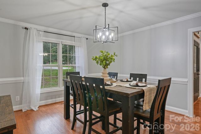 4616 20th Street Place NE, Hickory, NC 28601