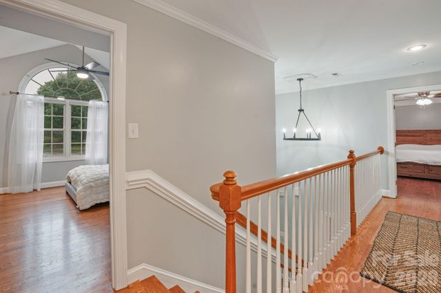 4616 20th Street Place NE, Hickory, NC 28601