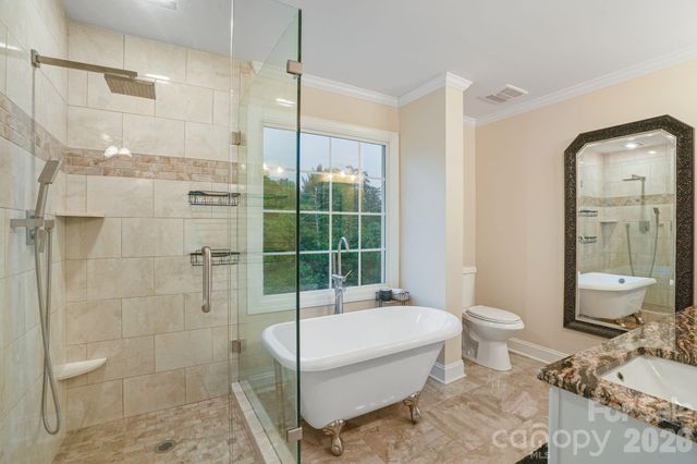 4616 20th Street Place NE, Hickory, NC 28601